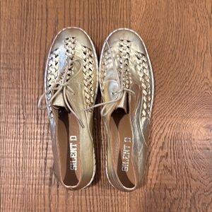 NBW Silent D Women's Gold Woven Shoes